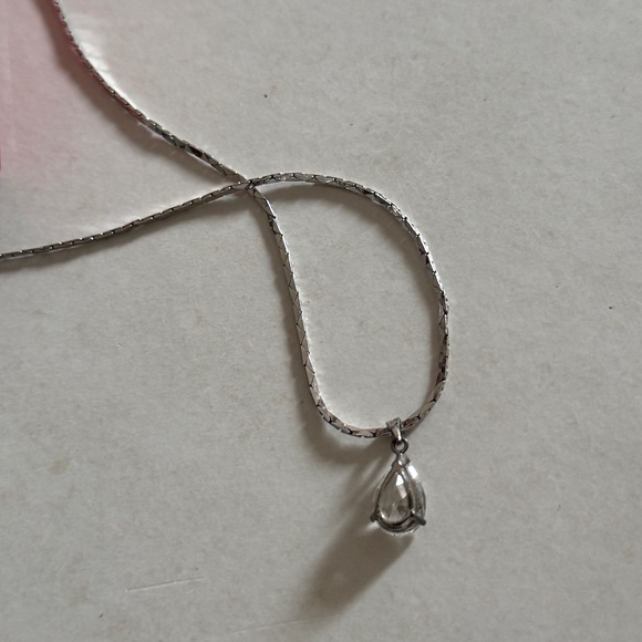 Moissanite teardrop diamond pendant & silver necklace choker, diamonds-like gem - Picture 8 of 14